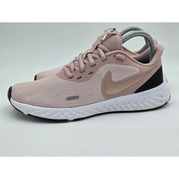 Nike Women’s Size 8 Revolution 5 Pink Gold Running Sneakers Lightweight Trainers - Picture 1 of 9